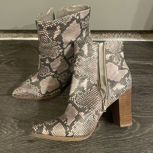 Carlos Santana faux leather booties
